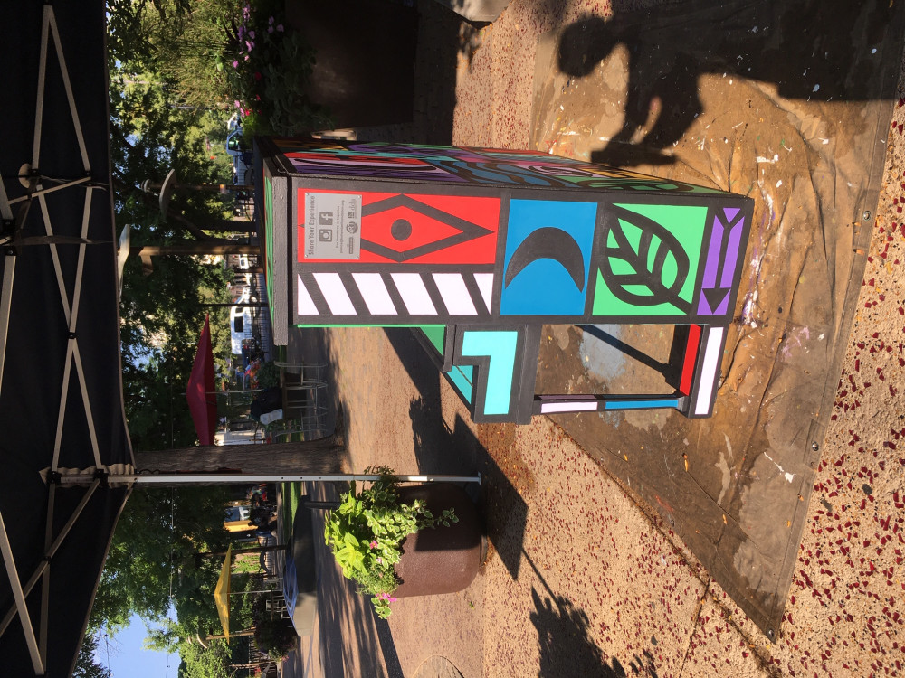 Right side of piano mural