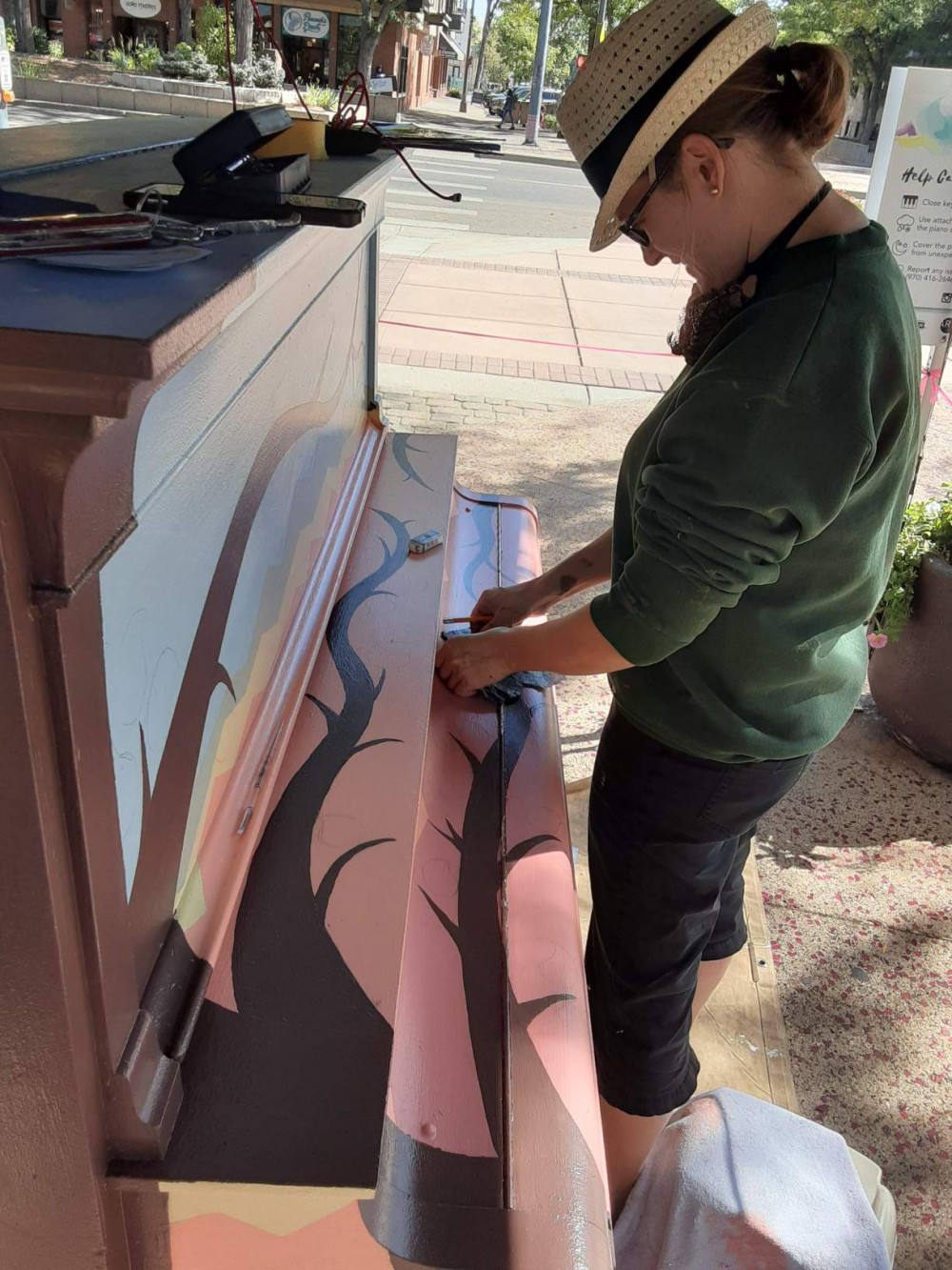 Robin Romeyn while painting