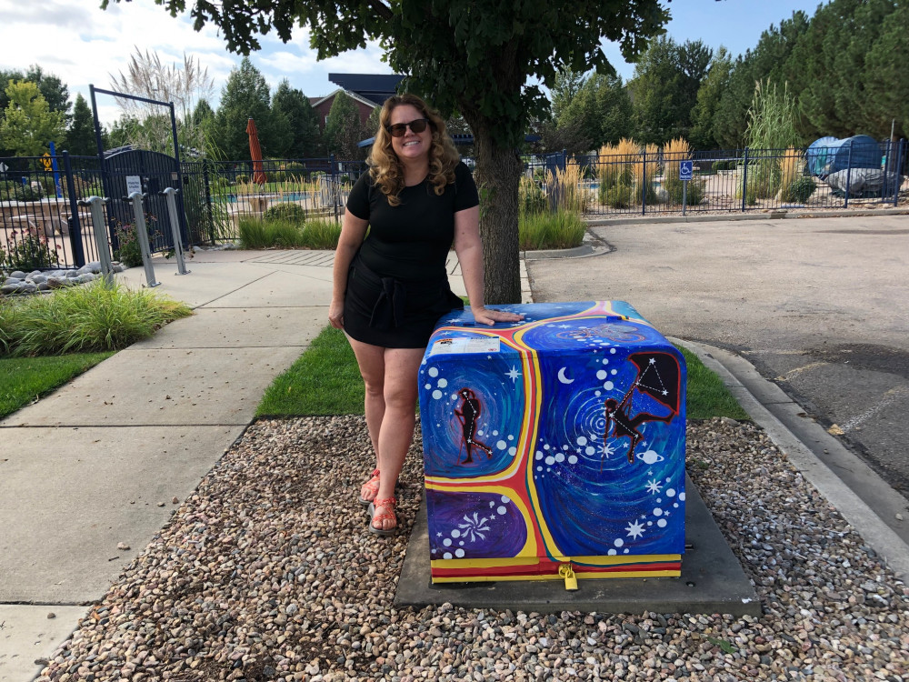 Jennifer Ivanovic with the mural in progress