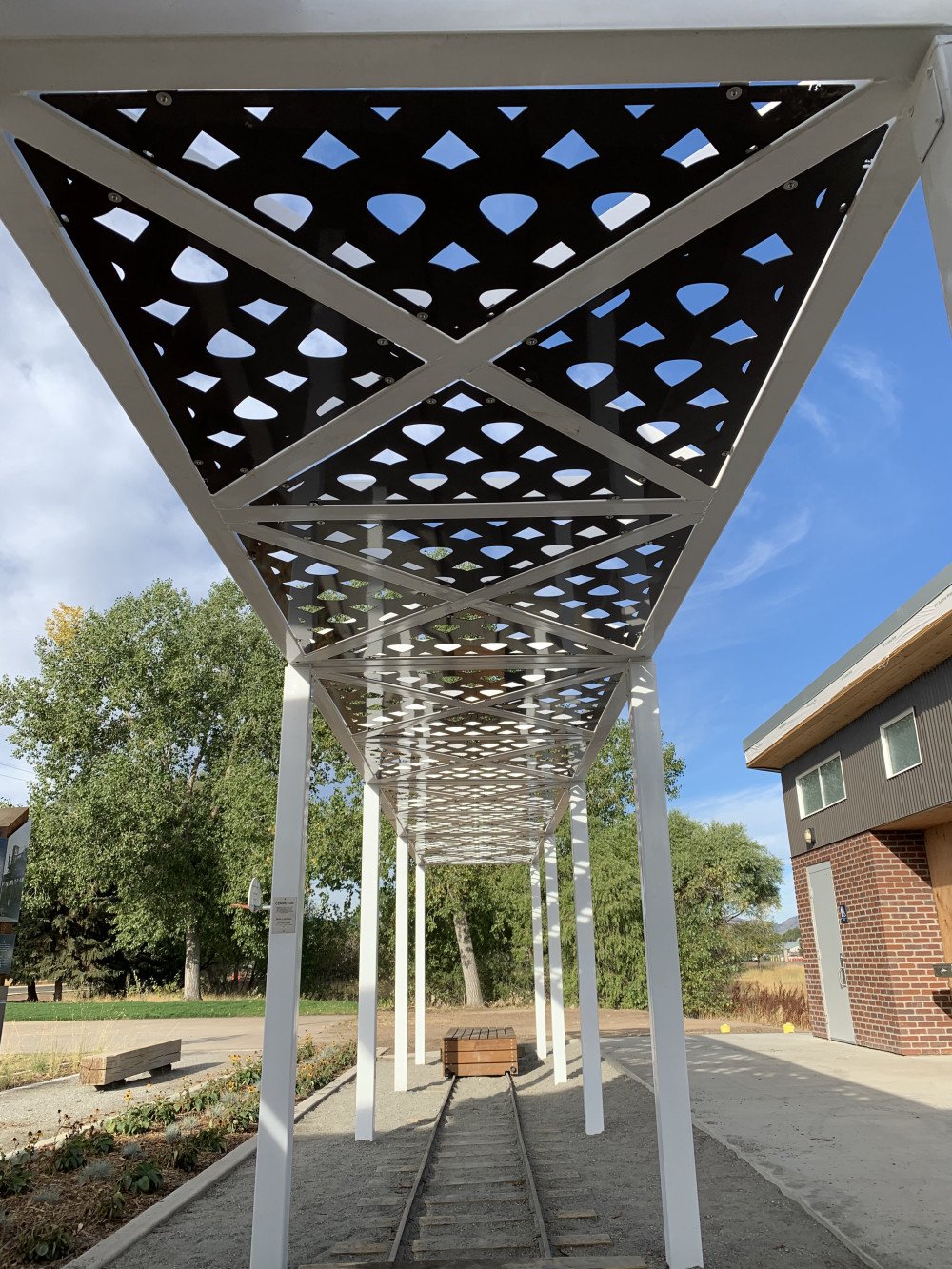 detail of closed end of design