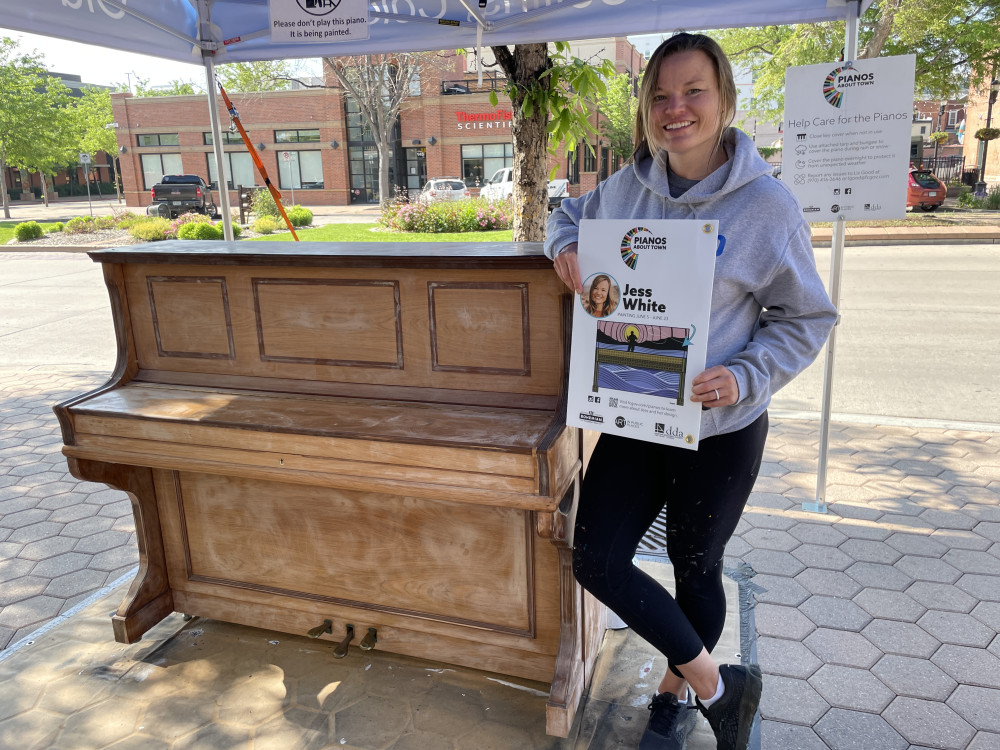 Jess and her piano before painting