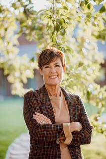 head shot of District 4 candidate Shirley Peel