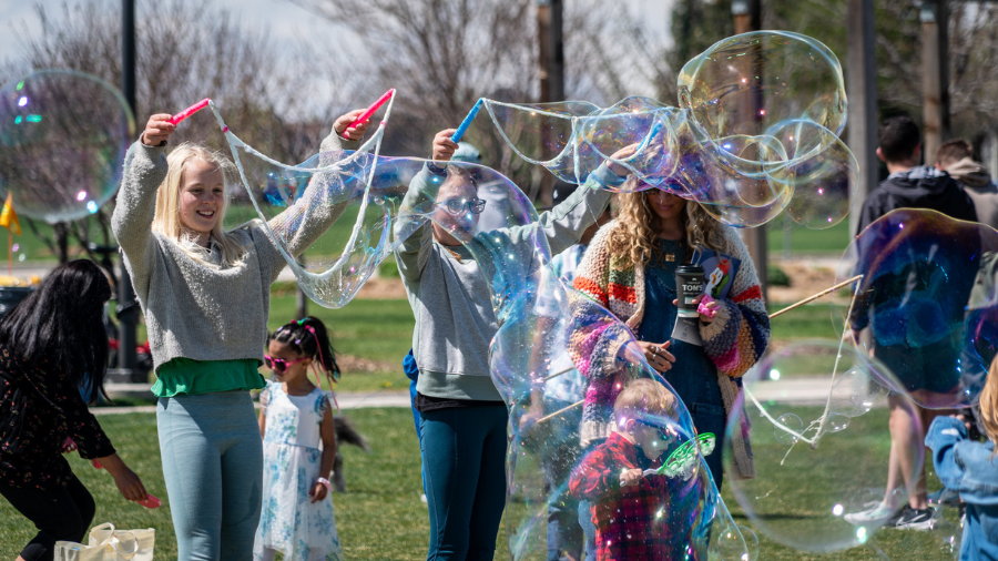 Giant bubbles