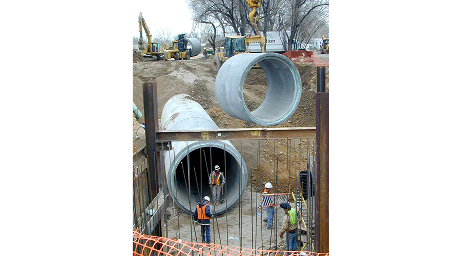 Storm pipe shoring and installation.