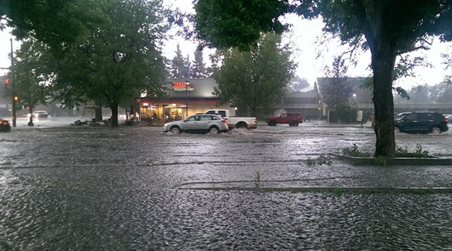 Flooding at Mulberry and College.