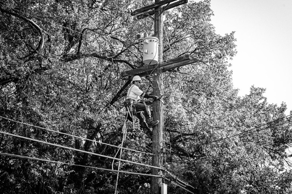 crews working on overhead power lines